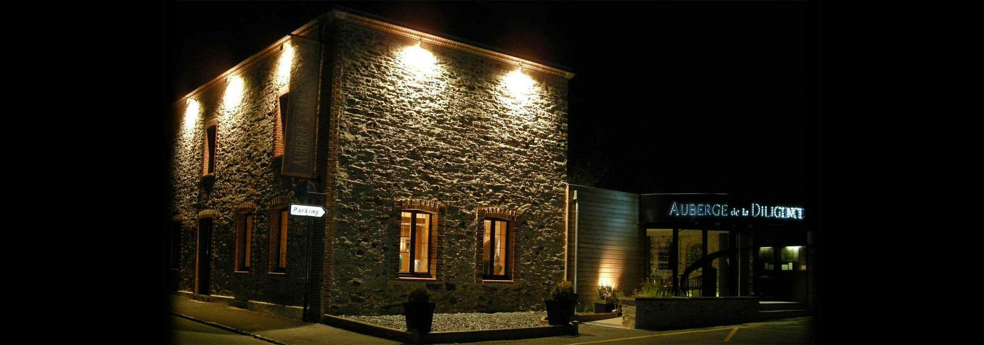 Auberge La Diligence Dolbeau-Mistassini Bagian luar foto